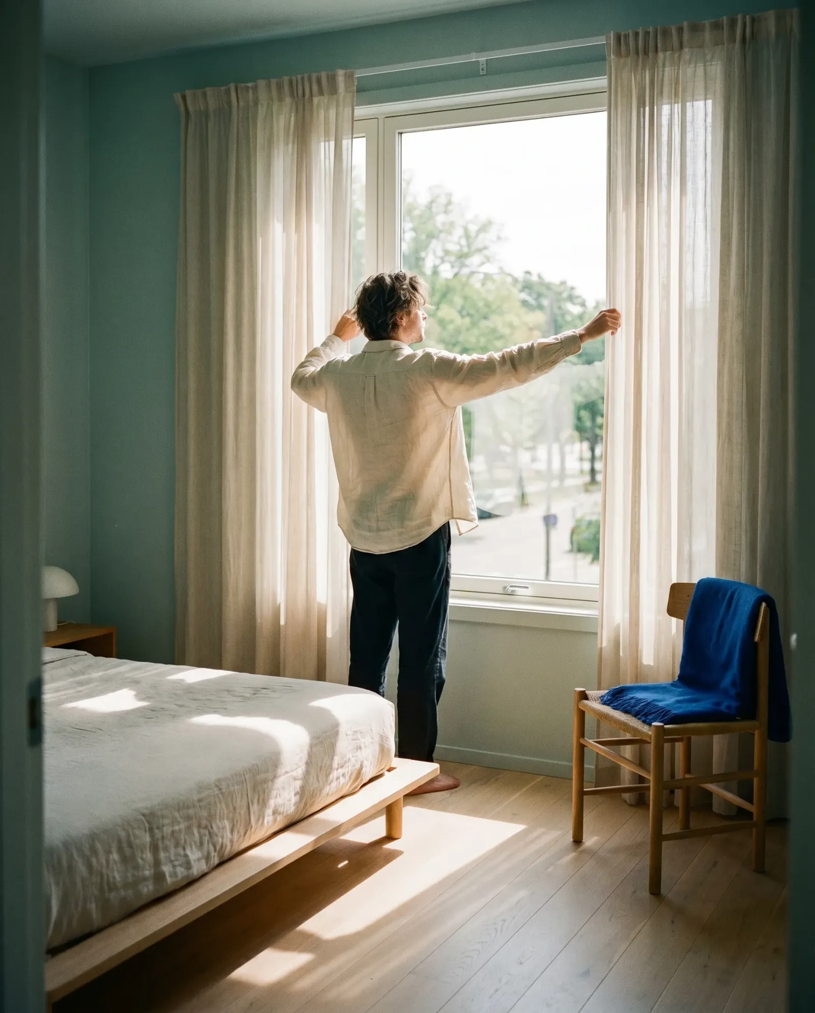 Calm morning routine built around the Daylight ritual